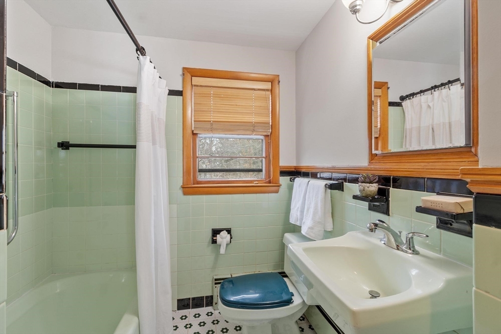 6 Colby Terrace