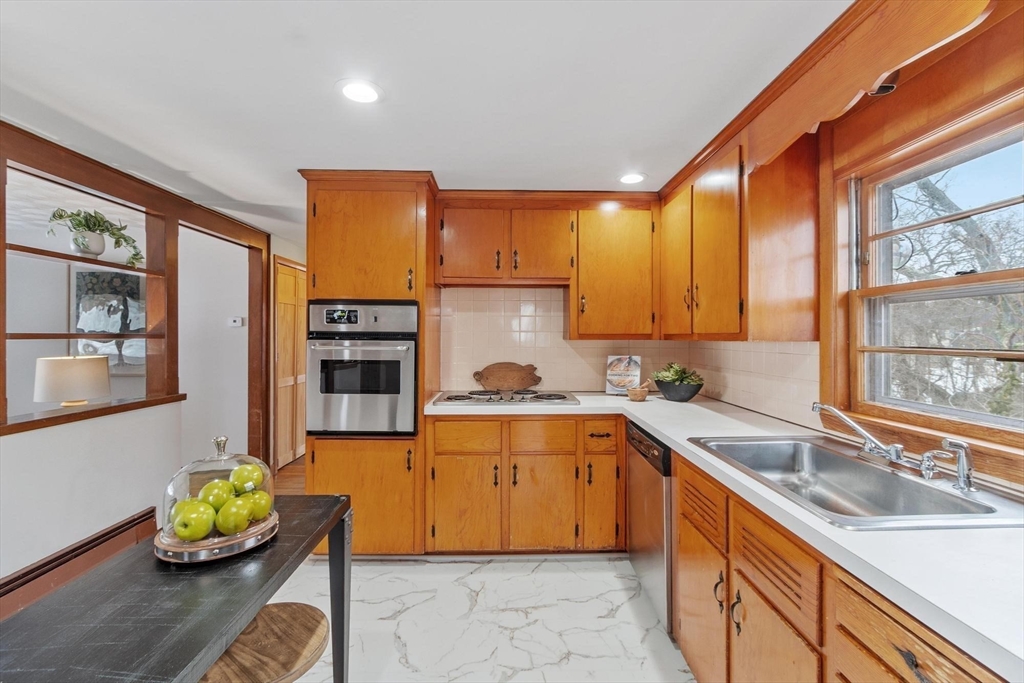 6 Colby Terrace