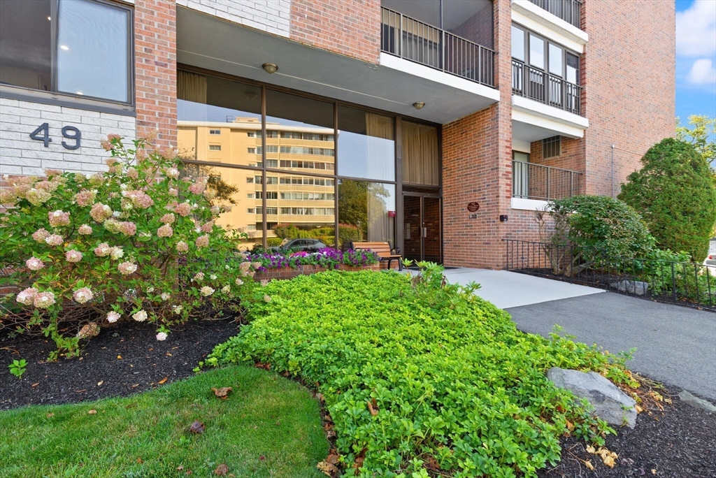 49 Melrose Street Unit: 1F