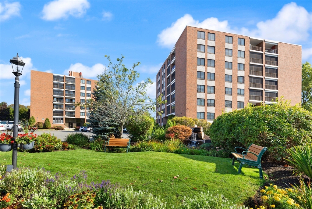 49 Melrose Street Unit: 1F