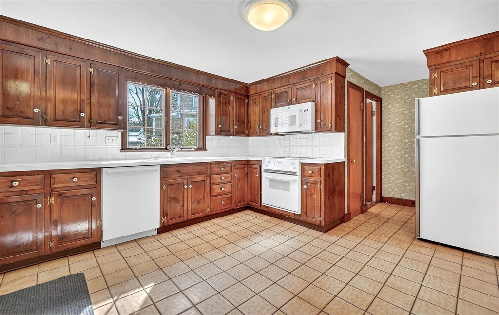 155 Bellevue Avenue