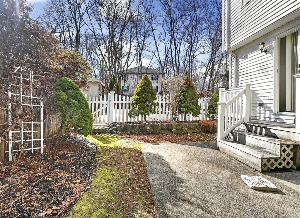 62 Vinton Street # 4