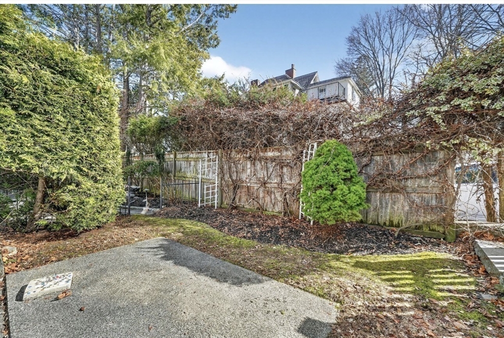 62 Vinton Street # 4