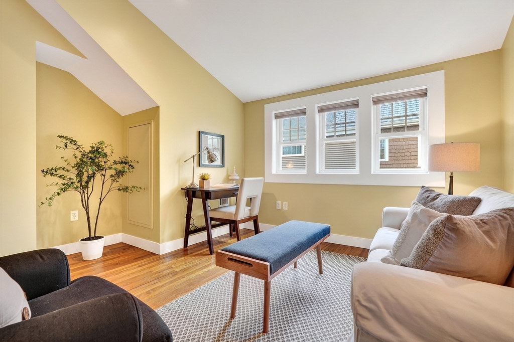 15 Boardman Ave