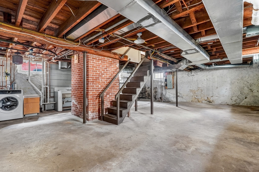 15 Boardman Ave