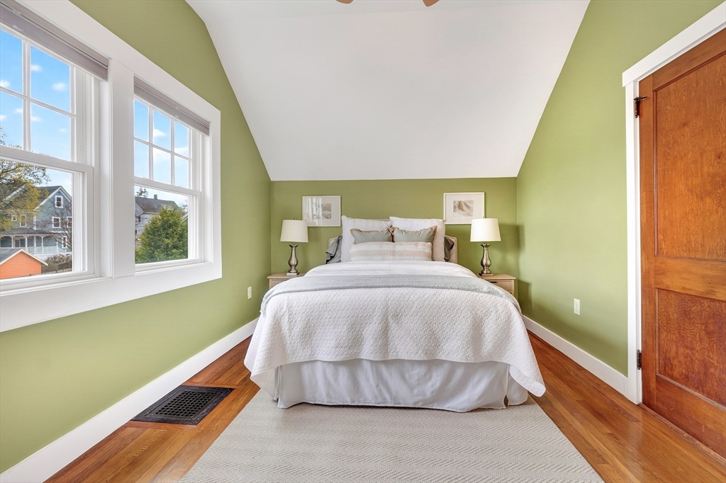 15 Boardman Ave
