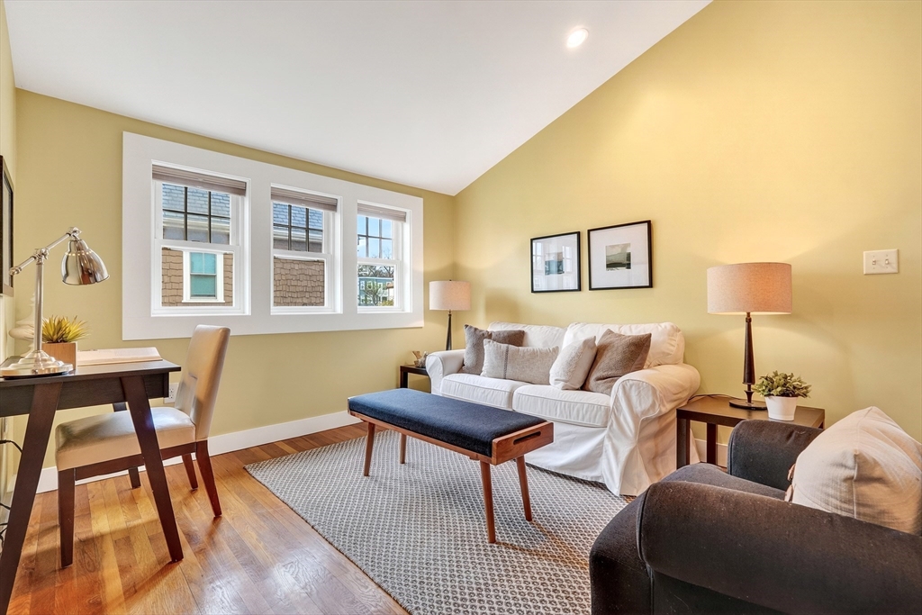 15 Boardman Ave