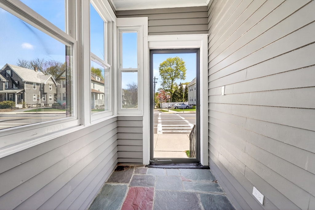 1078 Main St