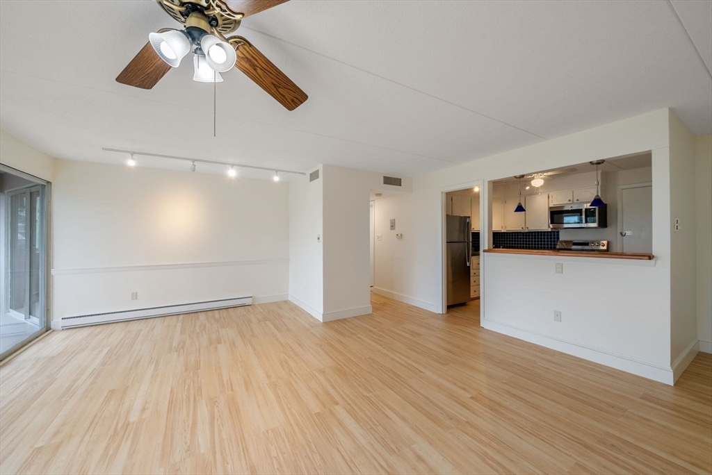 53 Melrose St Unit: 5H