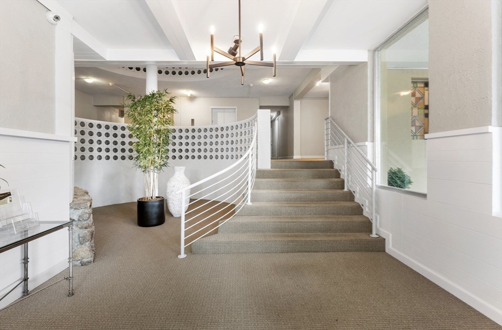 53 Melrose St Unit: 5H