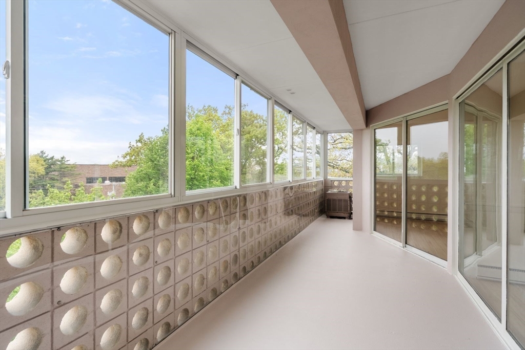 53 Melrose St Unit: 5H