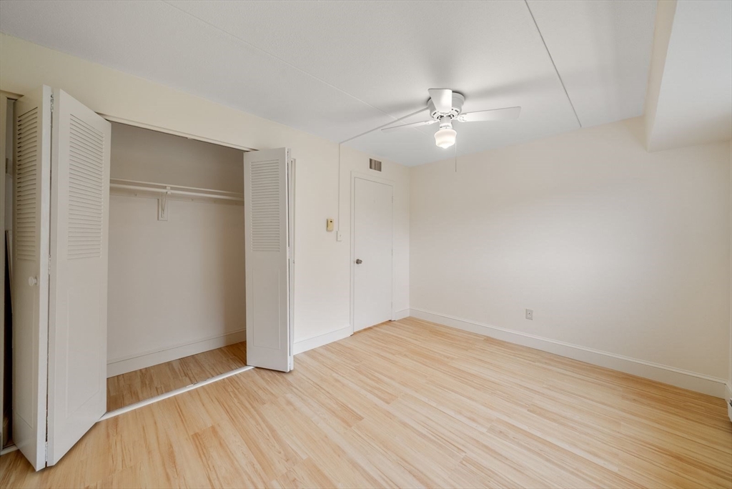 53 Melrose St Unit: 5H