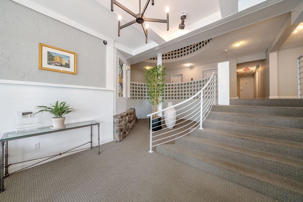 53 Melrose St Unit: 5H