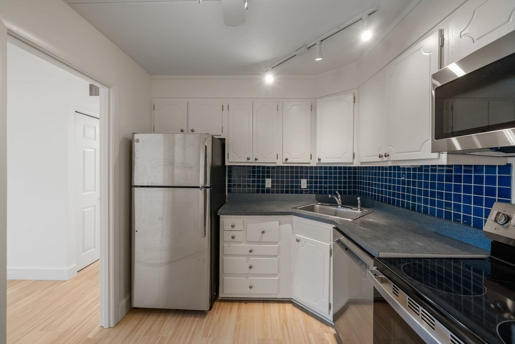 53 Melrose St Unit: 5H
