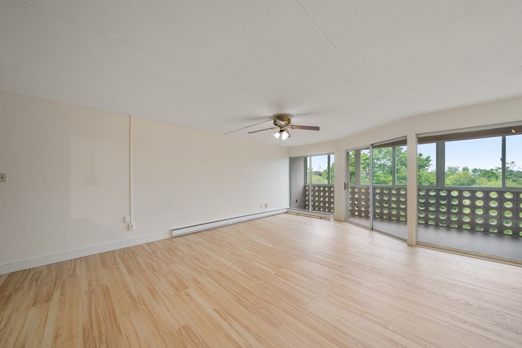 53 Melrose St Unit: 5H