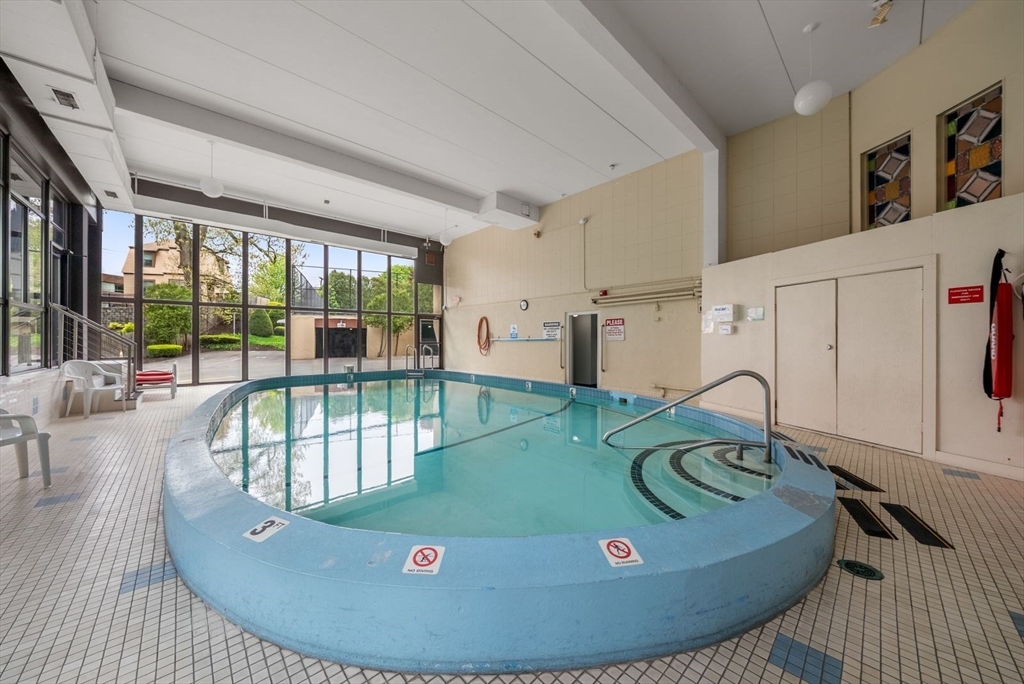 53 Melrose St Unit: 5H