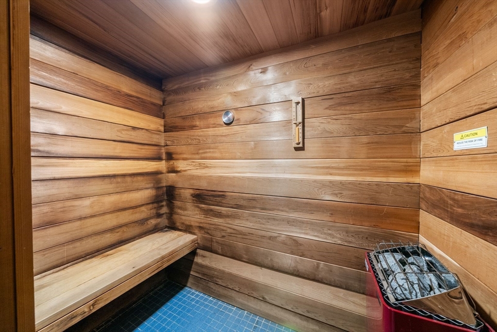 53 Melrose St Unit: 5H