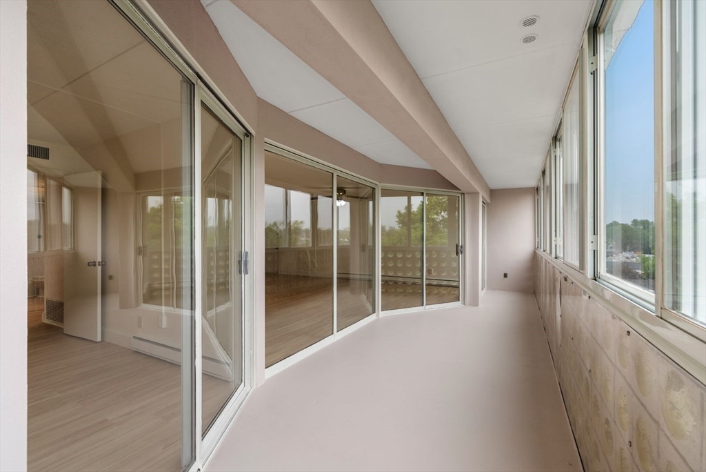 53 Melrose St Unit: 5H