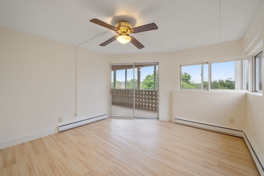 53 Melrose St Unit: 5H