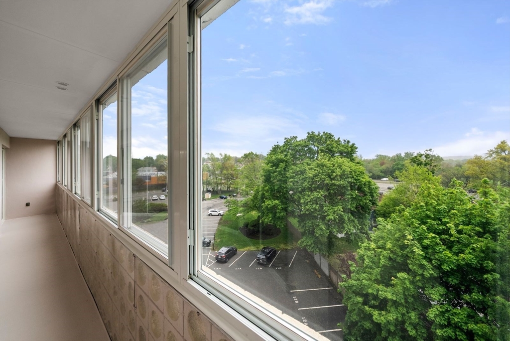 53 Melrose St Unit: 5H