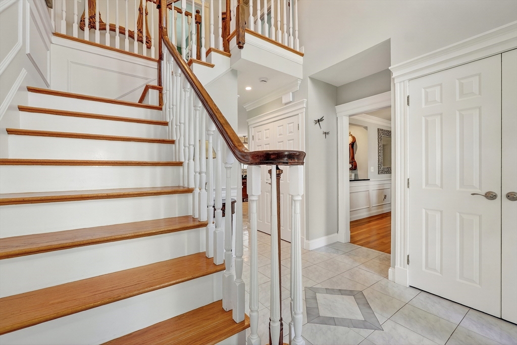 2 Heritage Lane