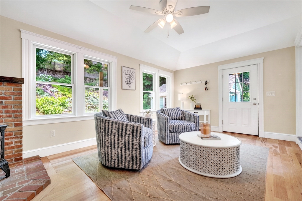45 Maple Rd