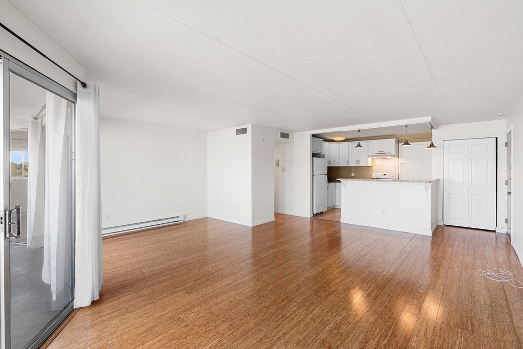 53 Melrose St Unit: 6F