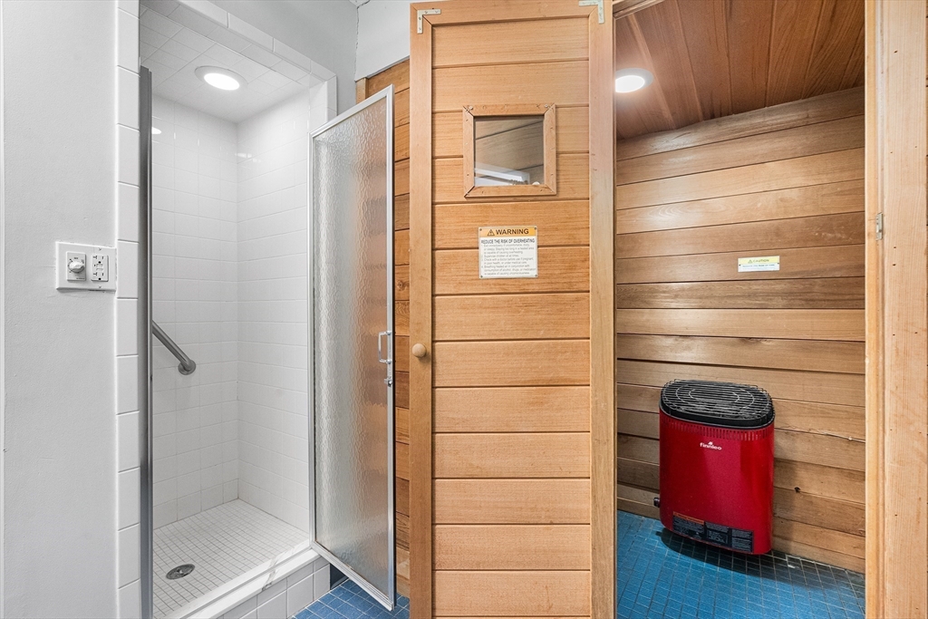 53 Melrose St Unit: 6F