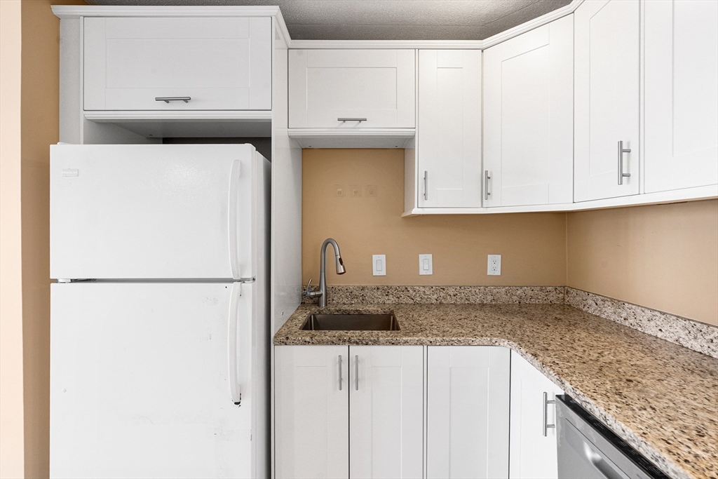 53 Melrose St Unit: 6F
