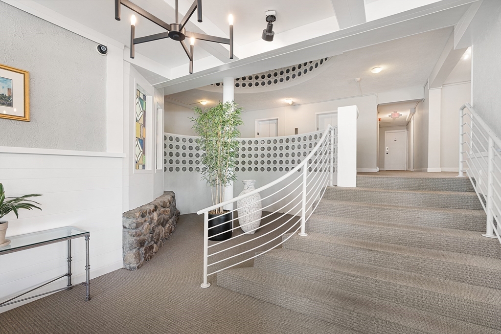 53 Melrose St Unit: 6F