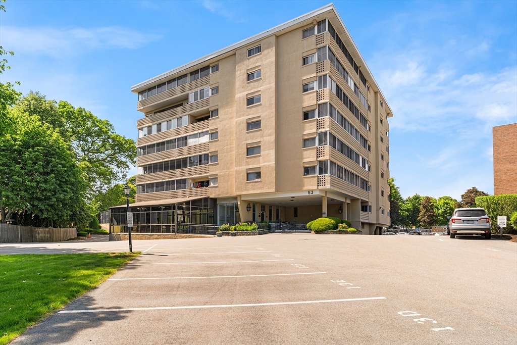 53 Melrose St Unit: 6F