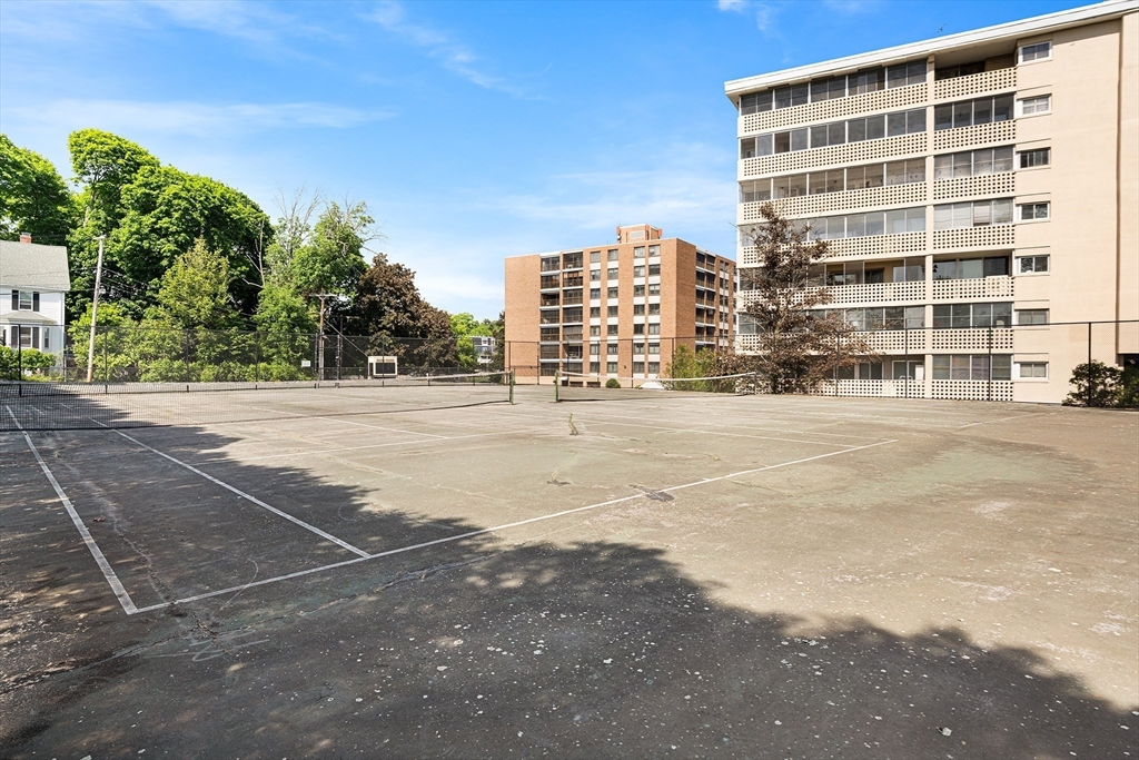 53 Melrose St Unit: 6F
