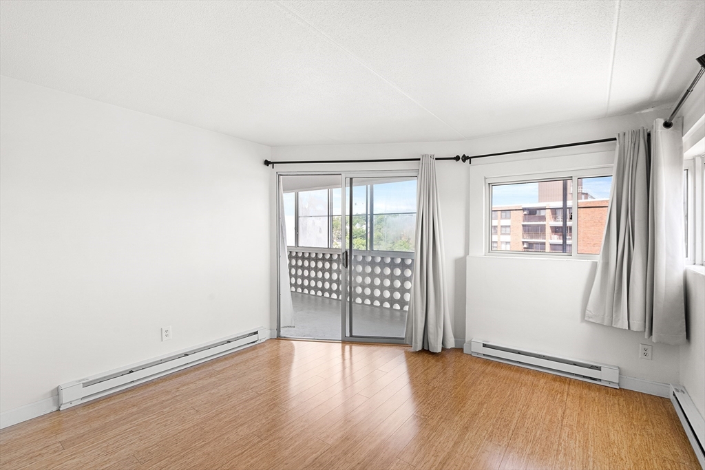 53 Melrose St Unit: 6F