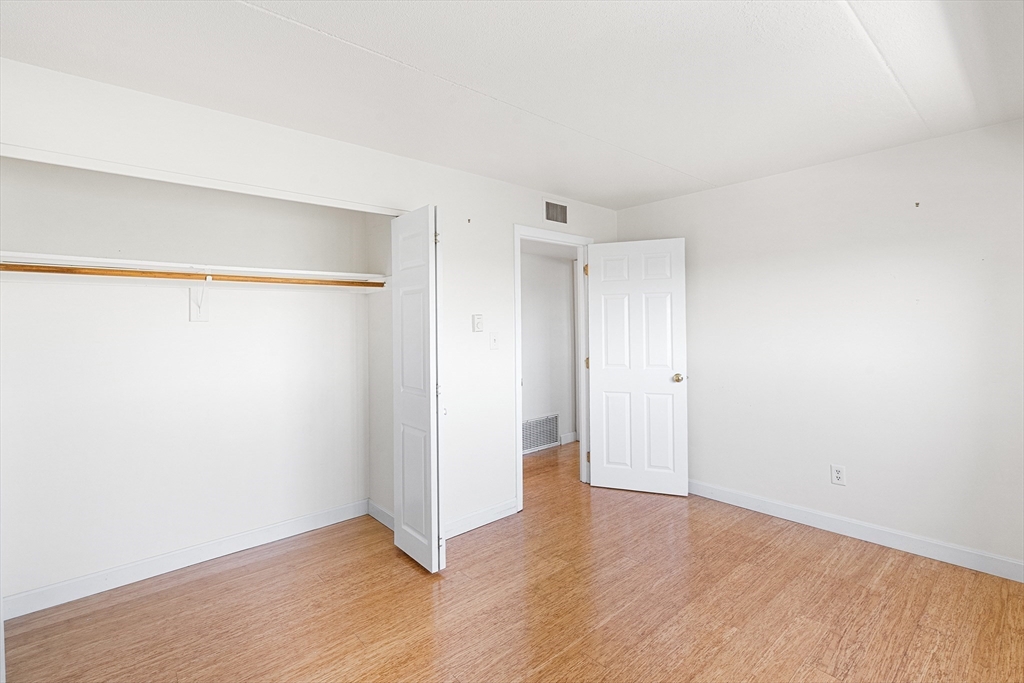 53 Melrose St Unit: 6F