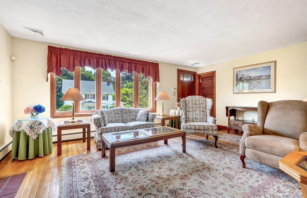 56 Nowell Rd