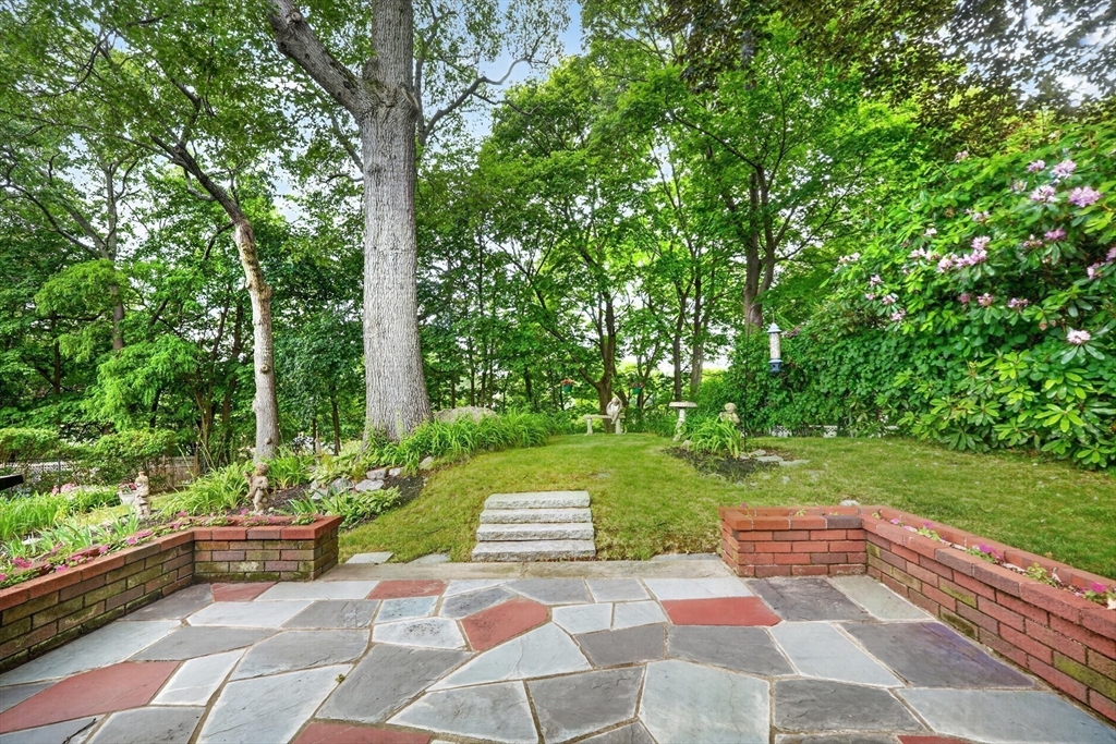56 Nowell Rd