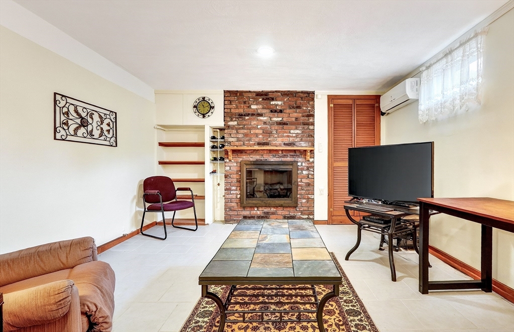 56 Nowell Rd