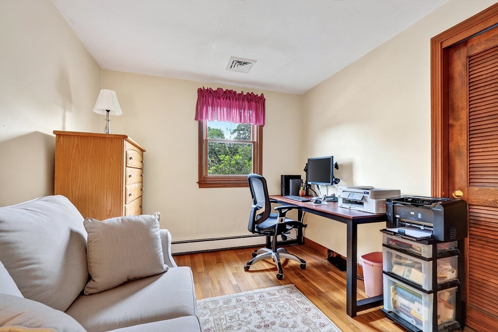 56 Nowell Rd
