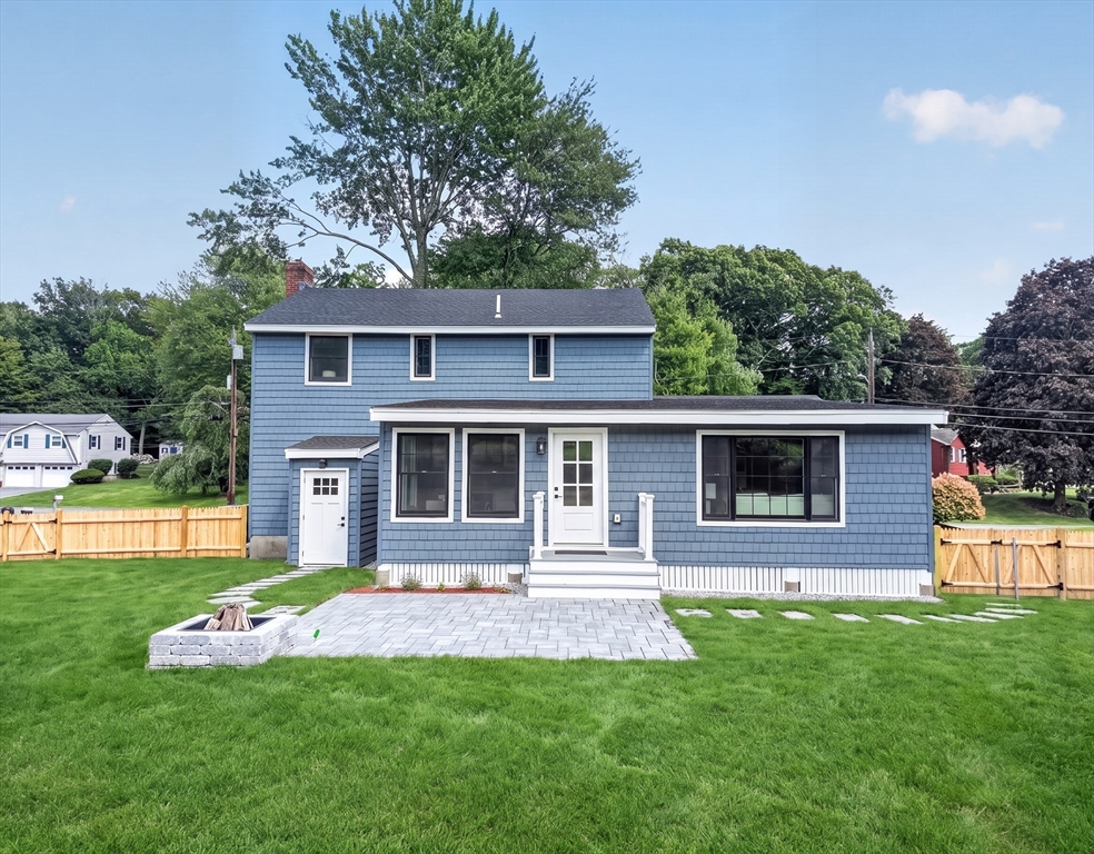 28 Fieldstone Dr