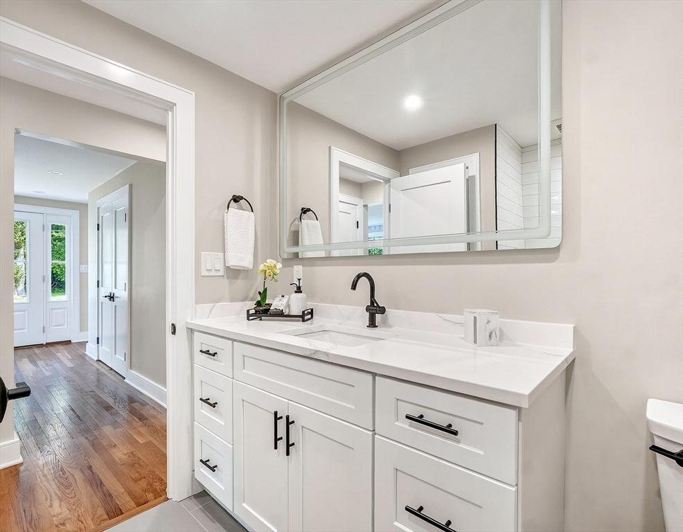 28 Fieldstone Dr