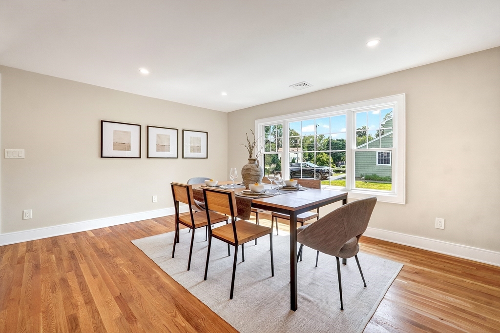 28 Fieldstone Dr