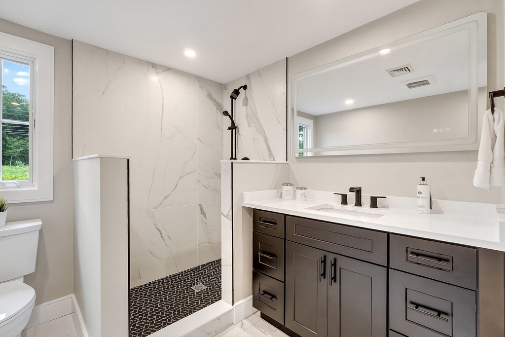 28 Fieldstone Dr