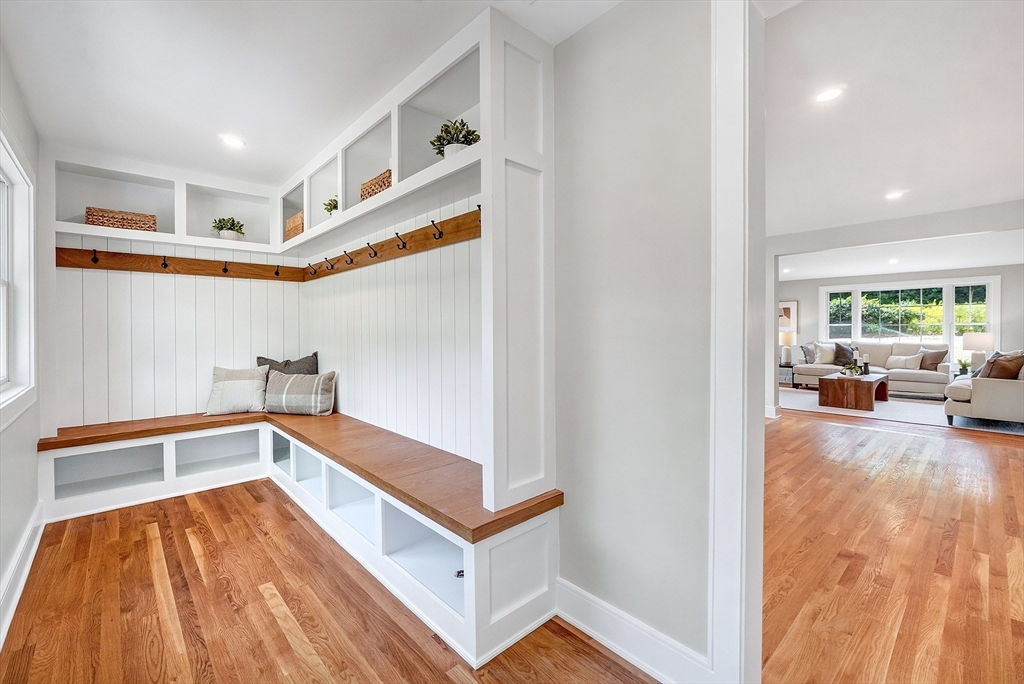 28 Fieldstone Dr