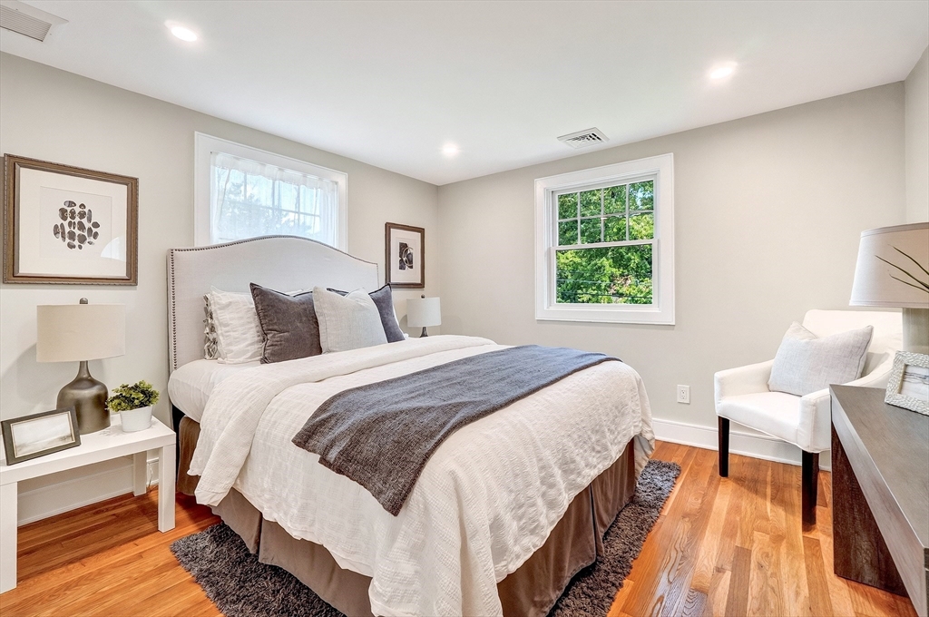28 Fieldstone Dr