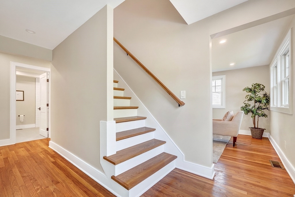 28 Fieldstone Dr