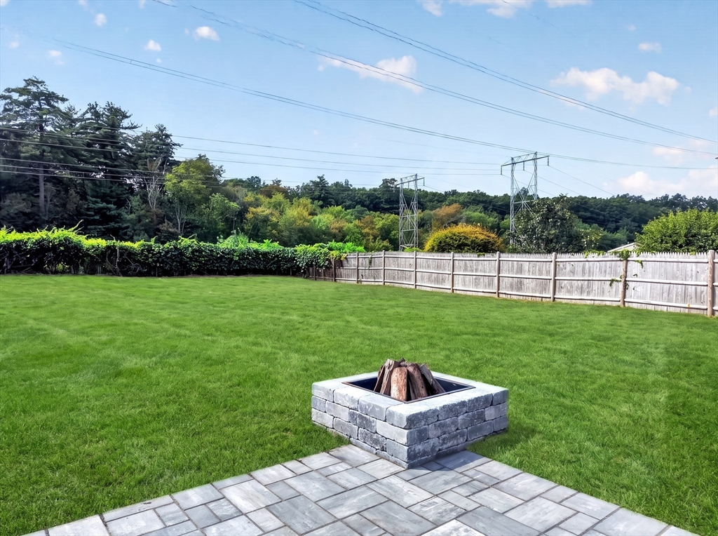 28 Fieldstone Dr