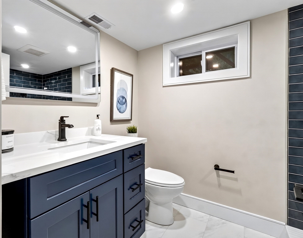 28 Fieldstone Dr