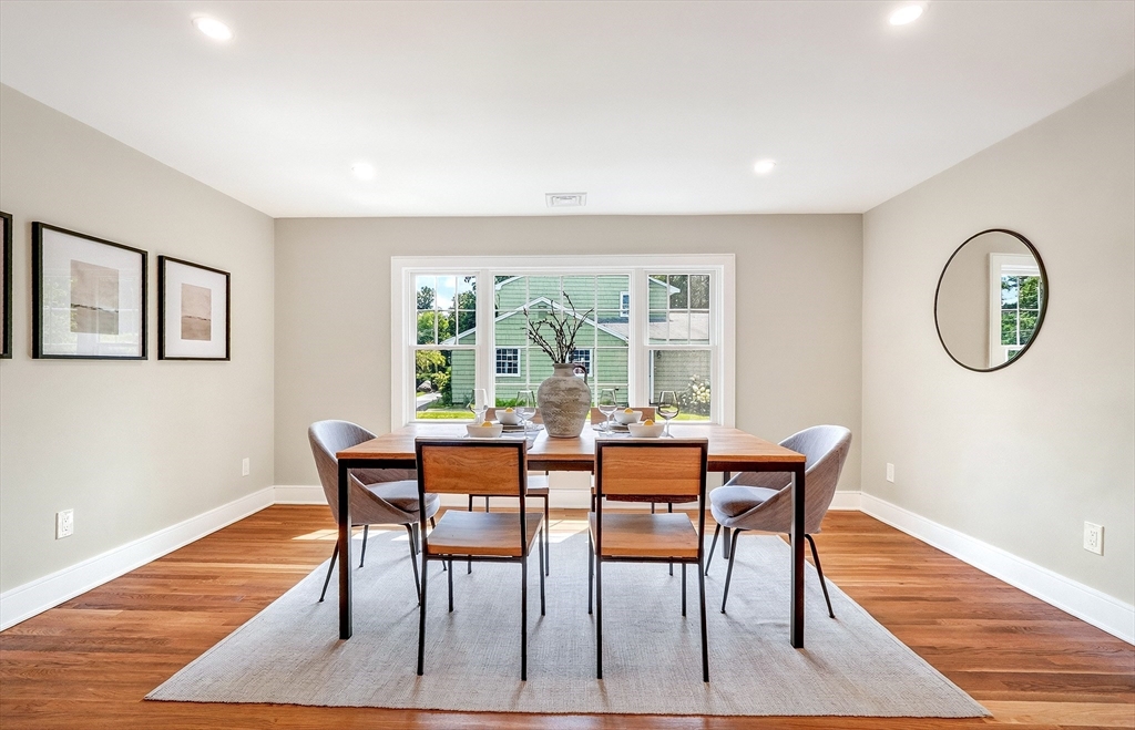 28 Fieldstone Dr