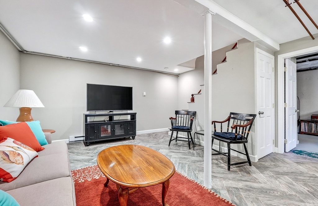 66 Stillman Rd