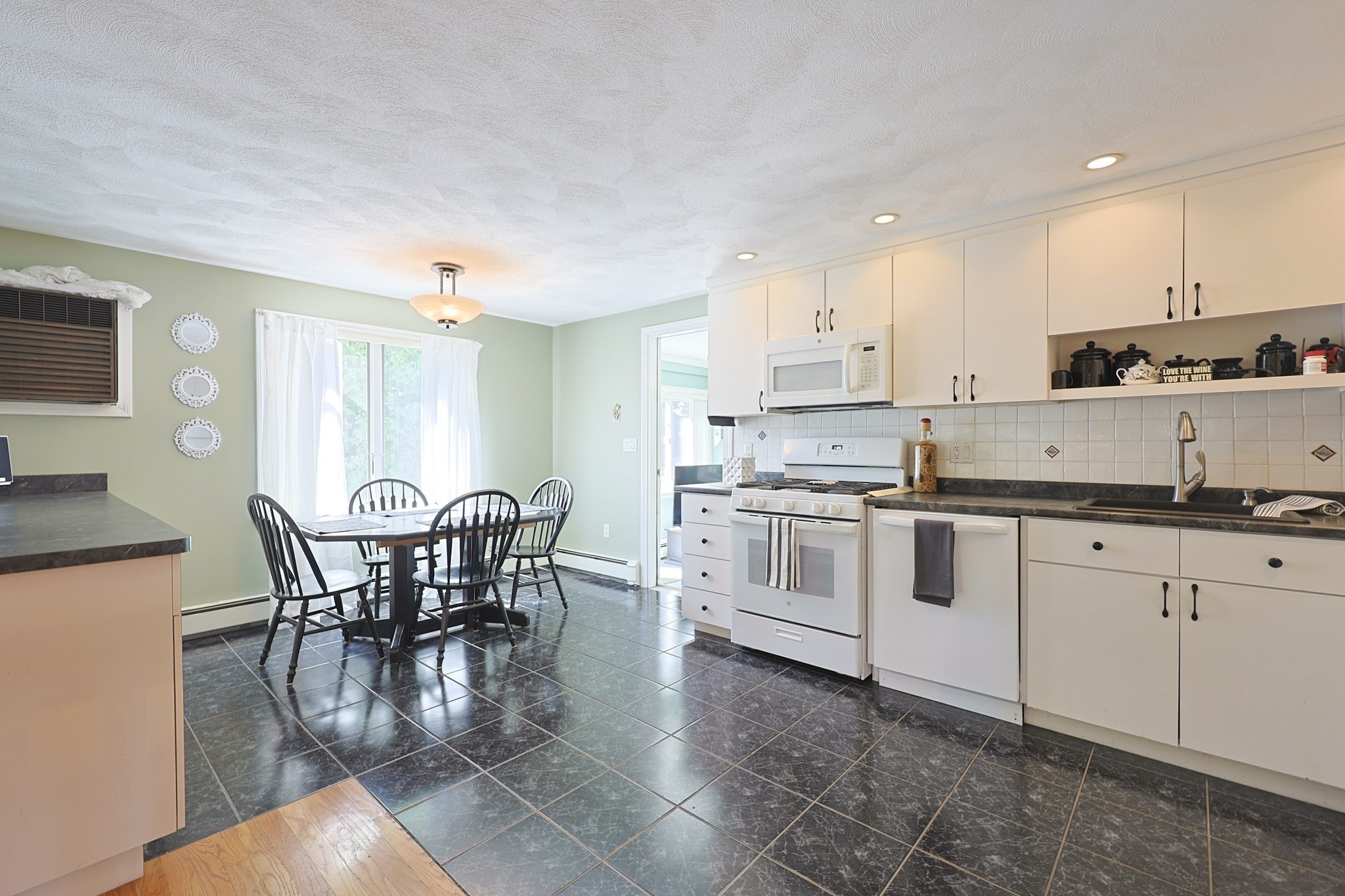 37 Cliftondale